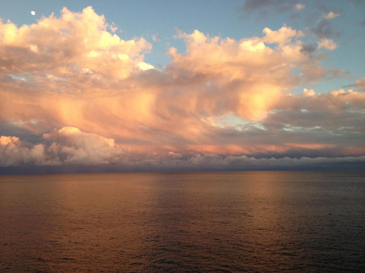 Sunrise On The Ocean Apartment Candelaria Bagian luar foto